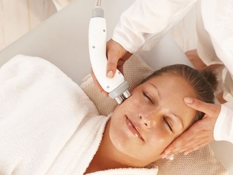 Radiofrequenza viso per estetica e benessere Trattamento di radiofrequenza per l’estetica del viso e del sorriso a Olbia